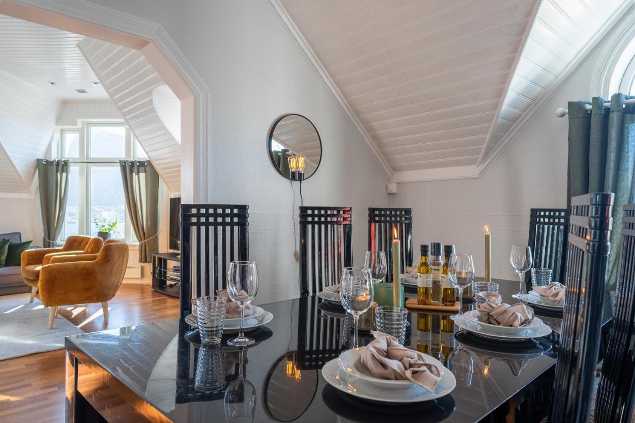Enter - Exclusive 4 Bedroom *